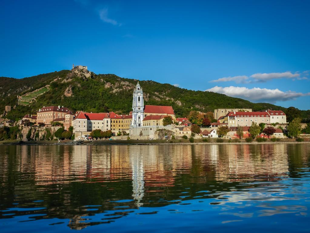 Gartenhotel & Weingut Pfeffel Dürnstein Exterior foto